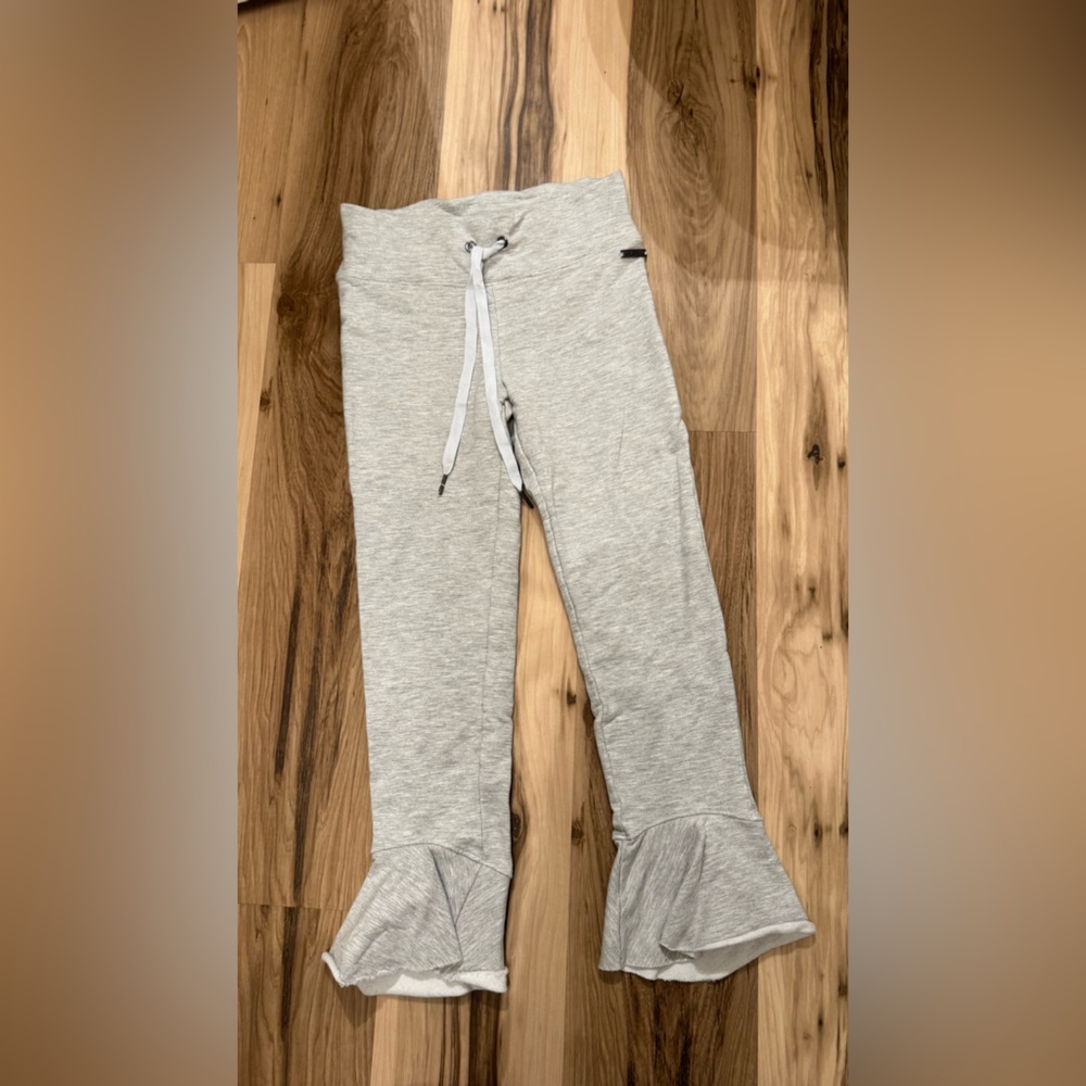 Betsey Johnson Gray Active ruffle bottom sweatpants lounge pants
